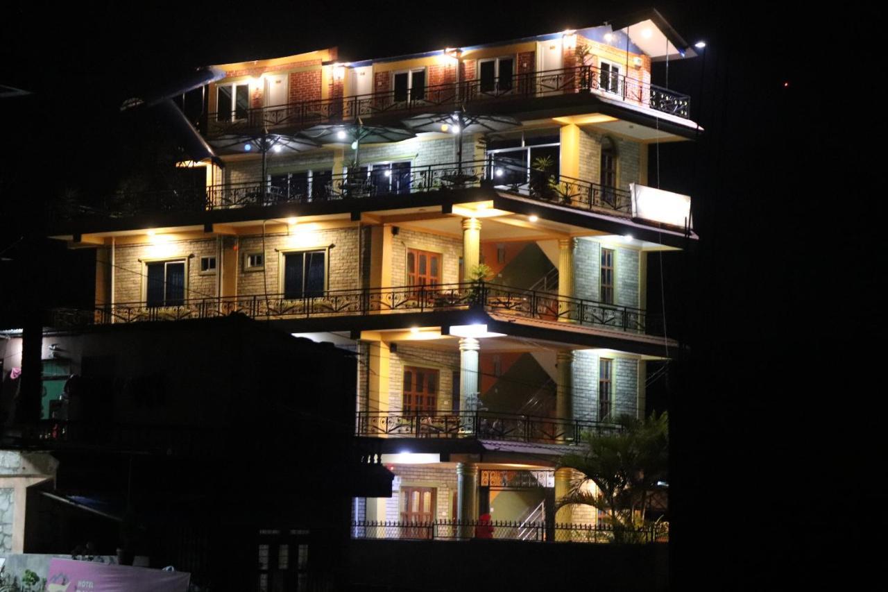 Hotel Young'S Stupa Ranipauwa Buitenkant foto