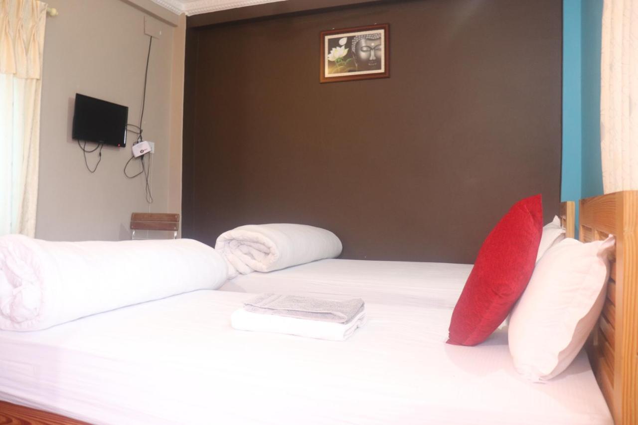 Hotel Young'S Stupa Ranipauwa Buitenkant foto