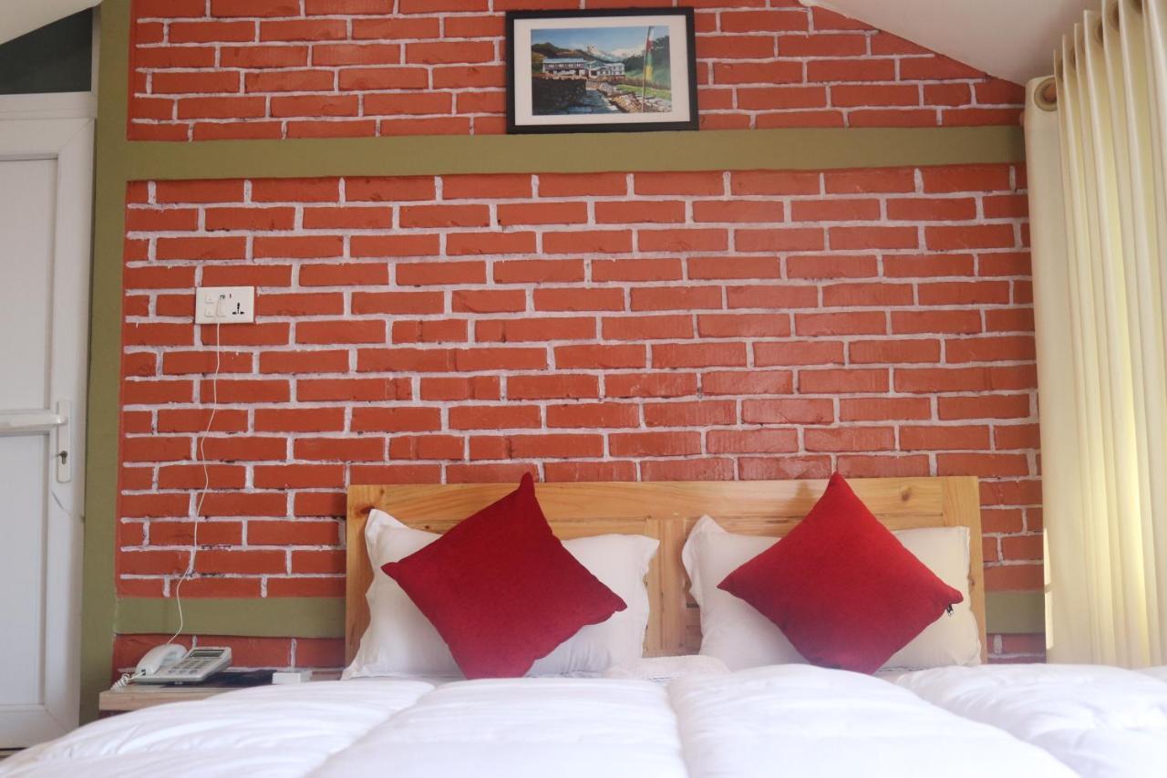 Hotel Young'S Stupa Ranipauwa Buitenkant foto